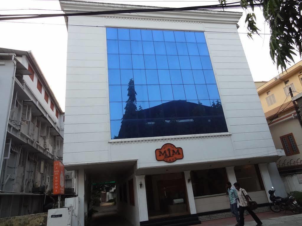 Hotel Mjm Plaza Kochi Esterno foto