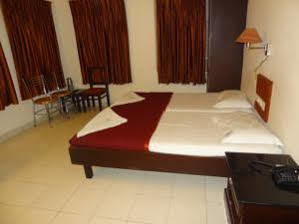 Hotel Mjm Plaza Kochi Esterno foto